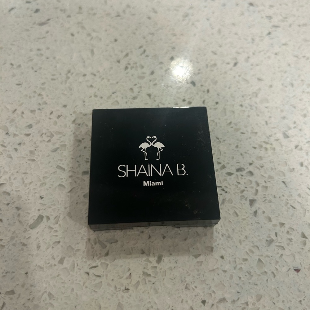 Shaina B. Eyeshadow duo!!